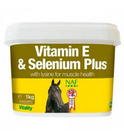 Подкормка для мышц лошадей NAF Vitamin E & Selenium Plus 1000 гр NAF