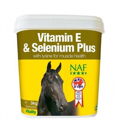 Подкормка для мышц лошадей NAF Vitamin E & Selenium Plus 3000 гр NAF